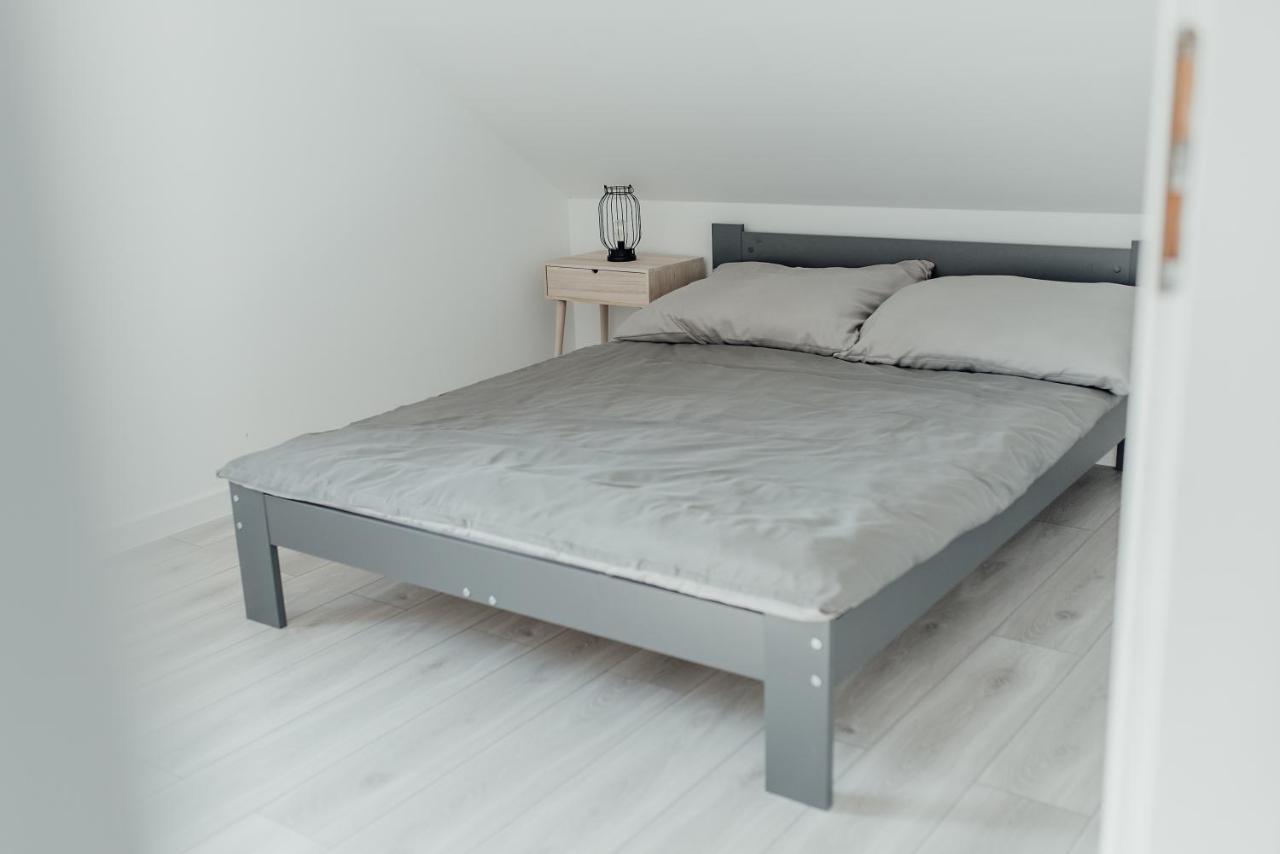Loft Nad Gie-Esem Apartment ทิโคชิน ภายนอก รูปภาพ